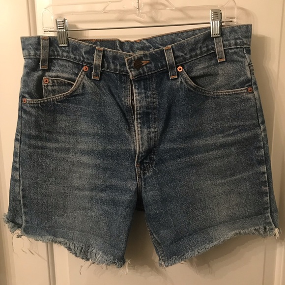 Vintage Levi’s shorts - Picture 3 of 5